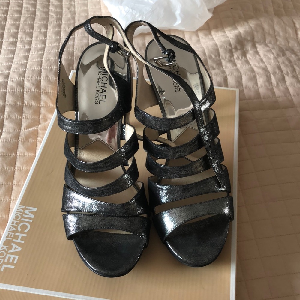 Women shoes